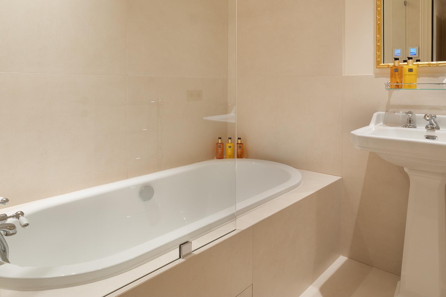Pick A Flat'S Apartements With Services In Louvre - Rue Des Halles 파리 외부 사진